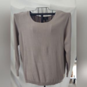 NWOT GRAY SWEATER WITH HEARTS, BY Giulliana. Size 1x
